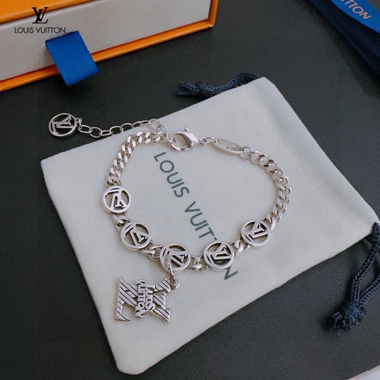 LV【関税負担なし】ブレスレット、ファッションシンプルなスタイル   241015